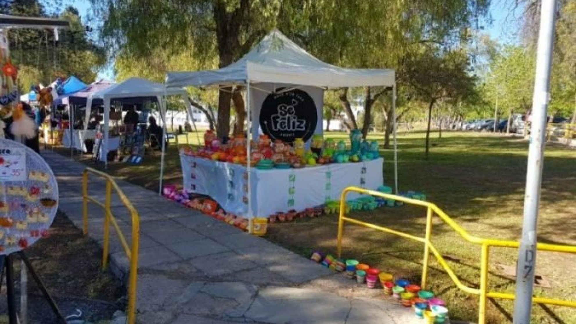 Fin de semana largo y adelanto de compras navideñas en la “nueva” feria del parque San Martín